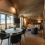 アパートホテル Bergmaehder - Alpine 4*