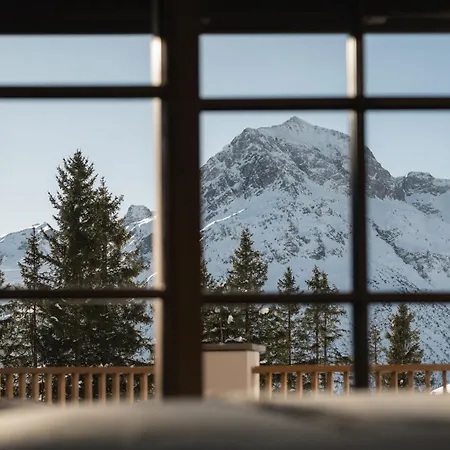 Bergmaehder - Alpine 4* Oberlech